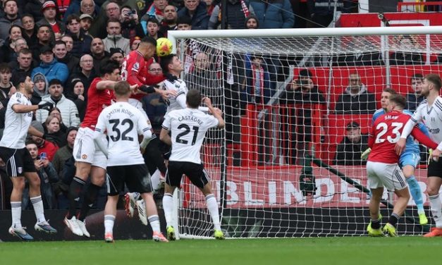 Marco Silva Kecam Wasit & VAR di Gol Pertama MU