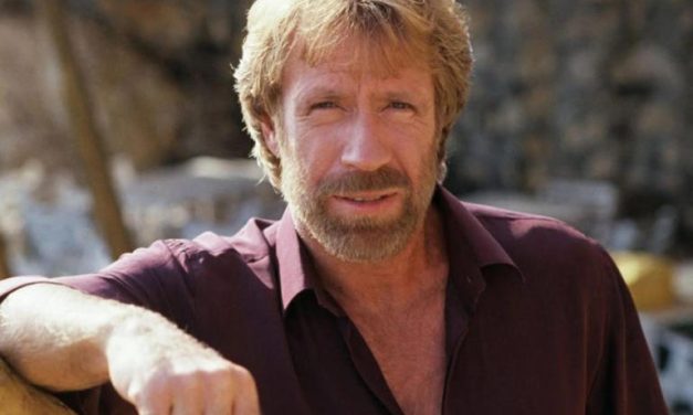 Chuck Norris Meninggal Dunia: Berita Duka Datang Dari Hawaii