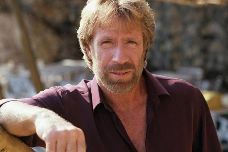 Chuck Norris Meninggal Dunia: Berita Duka Datang Dari Hawaii