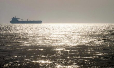 Selat Hormuz: Dua Kapal Tanker India Lewati Blokade