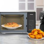 Microwave Vs Air Fryer, Mana Yang Lebih Handal Menjaga Nutrisi Makanan?