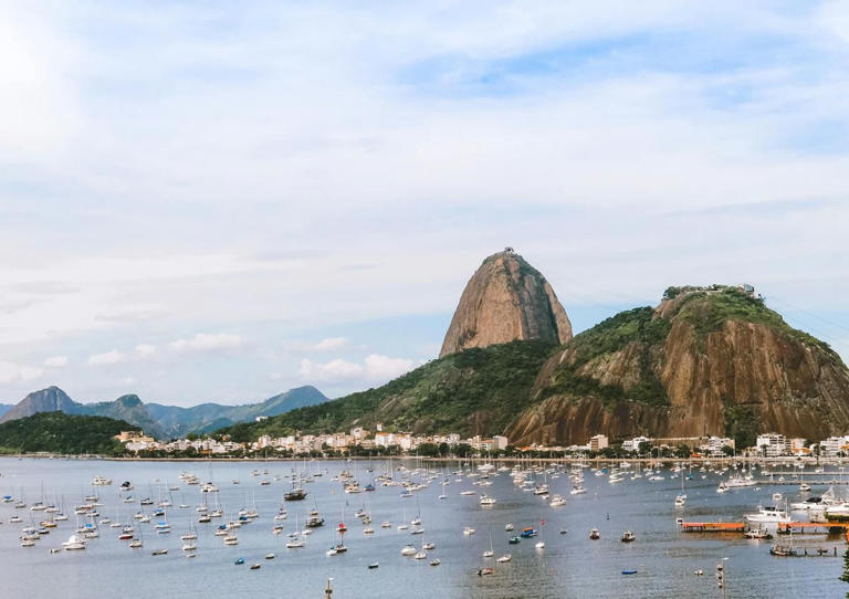 Pesona Gunung Sugarloaf: Keajaiban Alam Kerucut Gula Raksasa