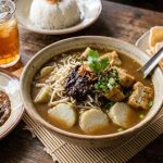 Lontong Balap Surabaya: Kuliner Khas Yang Wajib Di Coba!