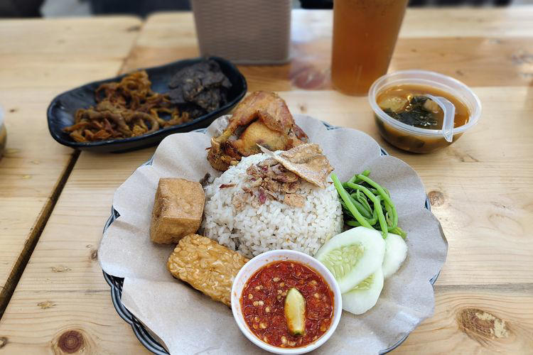 Nasi Tempong: Sensasi Pedas Dan Gurih Yang Menggoda Selera