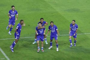 Super League: Persib Bandung Semakin Dekat!