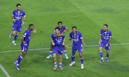 Super League: Persib Bandung Semakin Dekat!