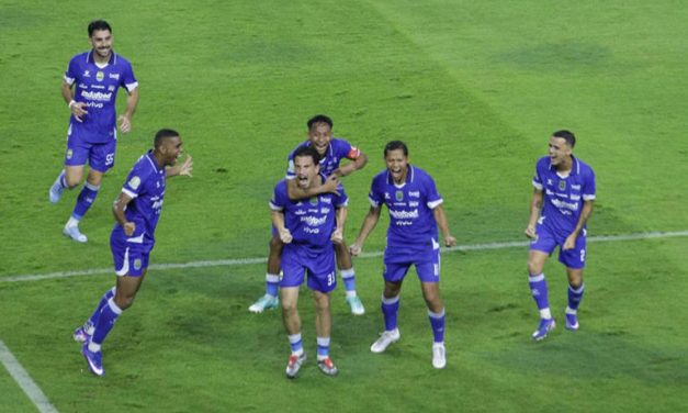 Super League: Persib Bandung Semakin Dekat!