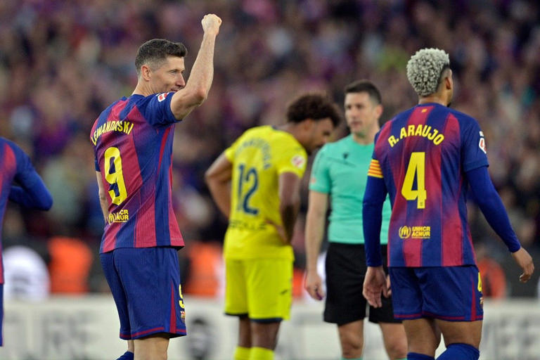 Rival Klub Messi Ragu Bisa Dapatkan Lewandowski!
