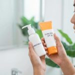 Skincare Pagi: Mana Dulu, Moisturizer Atau Sunscreen?