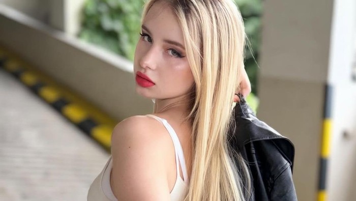 Dasha Gartman Si “Bule Barbie” Tetap Single Di Usia 42 Tahun