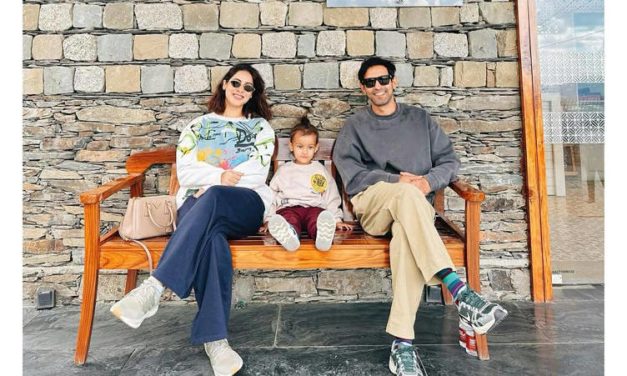 Liburan Romantis Sheetal Thakur & Vikrant Massey Di Shimla