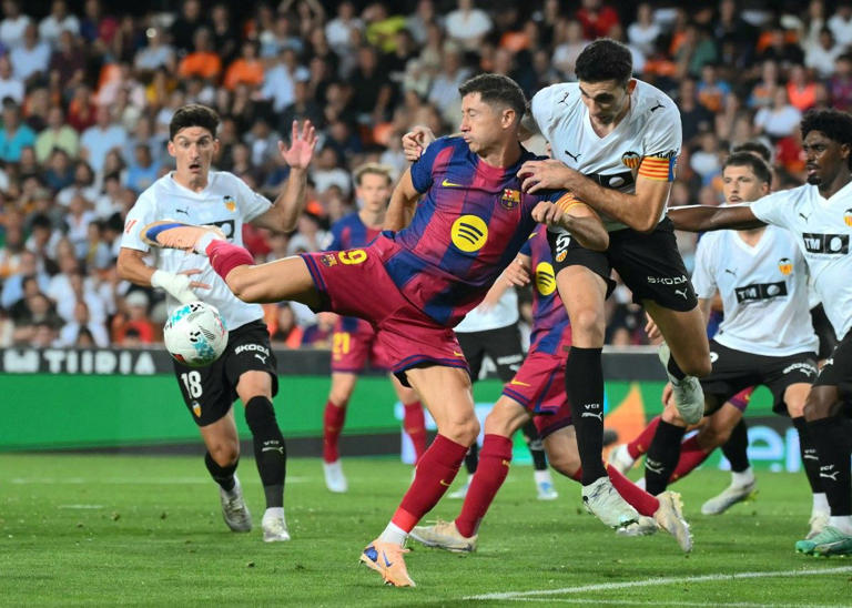 Lewandowski Bersinar, Barcelona Justru Di Permalukan Valencia