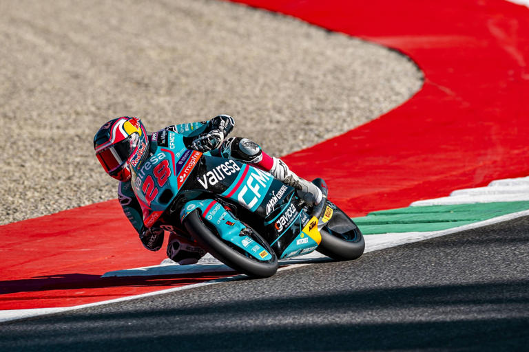 Duel Panas Moto3! Quiles Tak Senang Start Di Belakang Veda