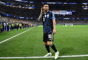 Lionel Messi Versi Slow Motion, Tapi Hasilnya Selalu Maksimal