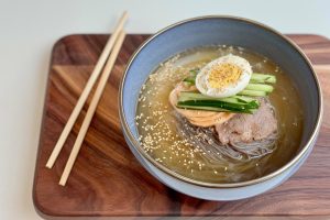 Naengmyeon, Sensasi Mi Dingin Khas Korea Yang Menyegarkan