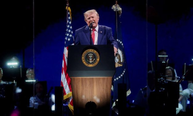 Trump Tetapkan Tarif Baru, Nasib Ekspor Indonesia Jadi Sorotan