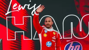 Hamilton Bungkam Kritik, Ferrari Akhiri Paceklik Kemenangan