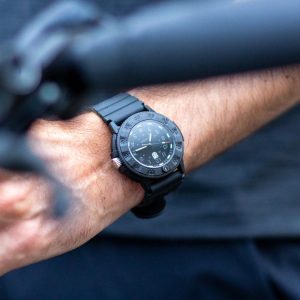 Luminox Navy SEAL 3501: Jam Tangan Tangguh Ala Pasukan Elit!