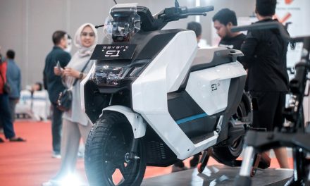 Savart S-1P Motor Listrik Futuristis, Melaju Hingga 120 Km/Jam
