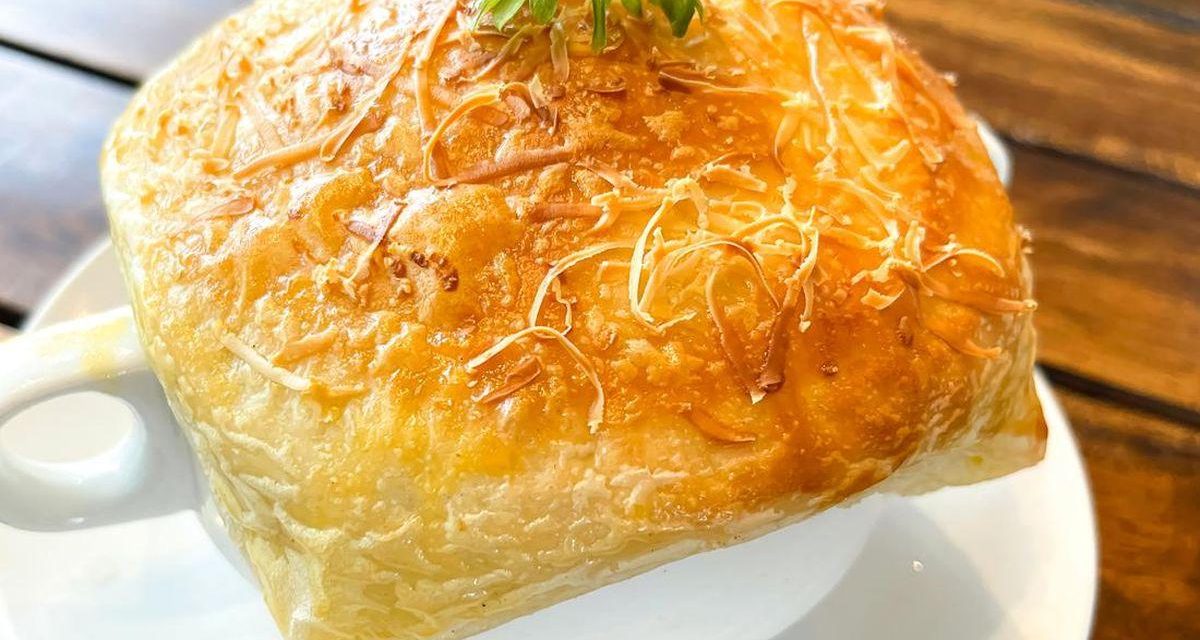 Kuliner Lezat! Zuppa Soup, Kuah Creamy Dan Pastry Renyah