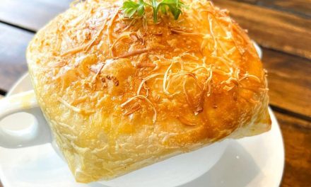 Kuliner Lezat! Zuppa Soup, Kuah Creamy Dan Pastry Renyah