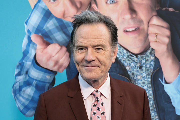 Penuh Emosi! Bryan Cranston: Kesedihan Atas Kepergian RJ Mitte